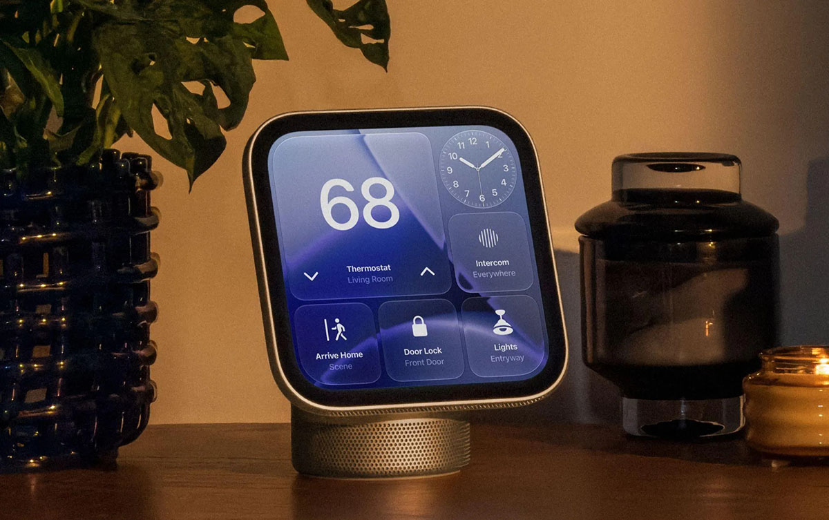 Apple unveils first smart home display
